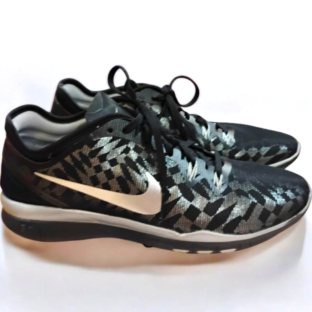 Nike Free Trainer 5.0 Women Size 10 Black Silver Reflective Lightweight Shoes C‍